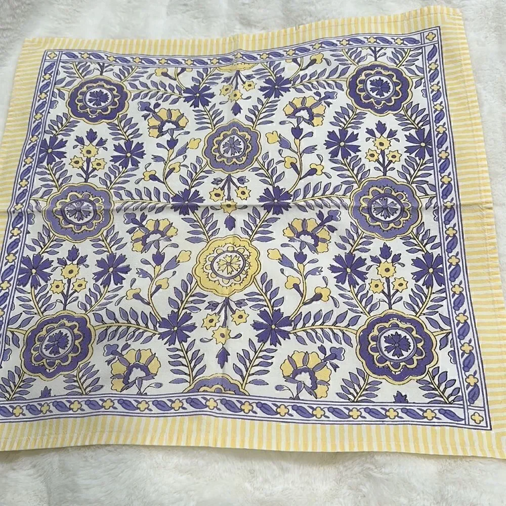 WILLIAM SONOMA BUNDLE OF OF 2 NAPKINS 2 PLACEMATS.